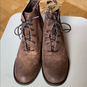 BORN Brunilda Suede Boot Size 8.5